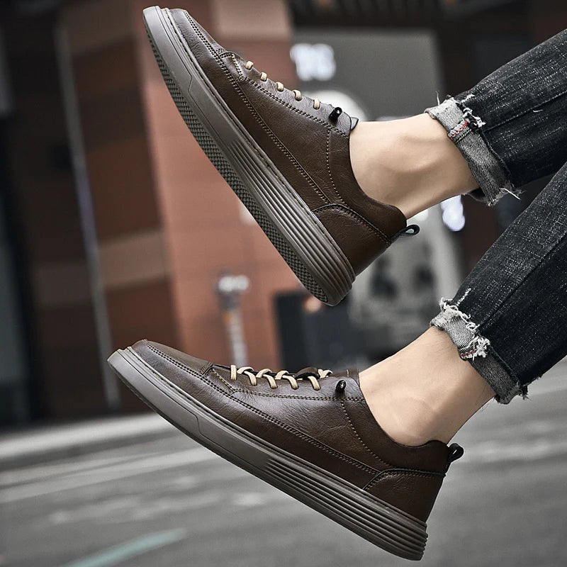 Men’s Low-Top Sneakers with Tonal Stitching and Lace-Up Closure